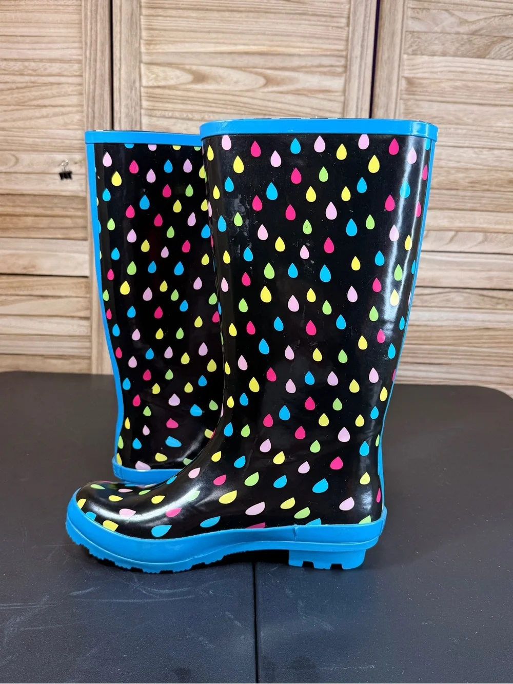 Serra Womens Black Rain Boots with Colorful Raindrop Print - Blue Trim SIze 9